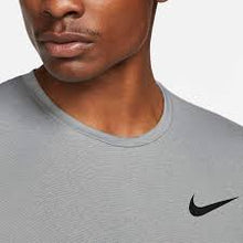 Afbeelding in Gallery-weergave laden, Nike Dri Fit Hyper Dry Top
